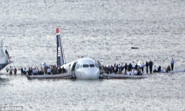נחיתה יחידה במינה אחרי פגיעת ציפורים חמורה ונדירה