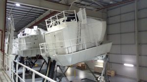 בכל חצי שנה עד שנה נדרשים הטייסים להוכיח את מומחיותם מחדש. אין הרבה בעלי מקצוע, אם בכלל, שעומדים למבחן כזה כל פרק זמן