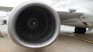 למי שמתמודד עם פחד טיסה - מנוע של מטוס נוסעים - מכונה מופלאה