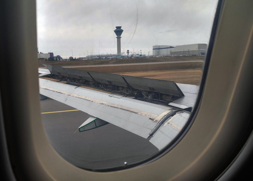 ידע הוא כח ומאפשר שליטה במצב. הזדמנות לשאול מה זה הרעש, למה יוצאים מדפים מהכנף, ומה לא?